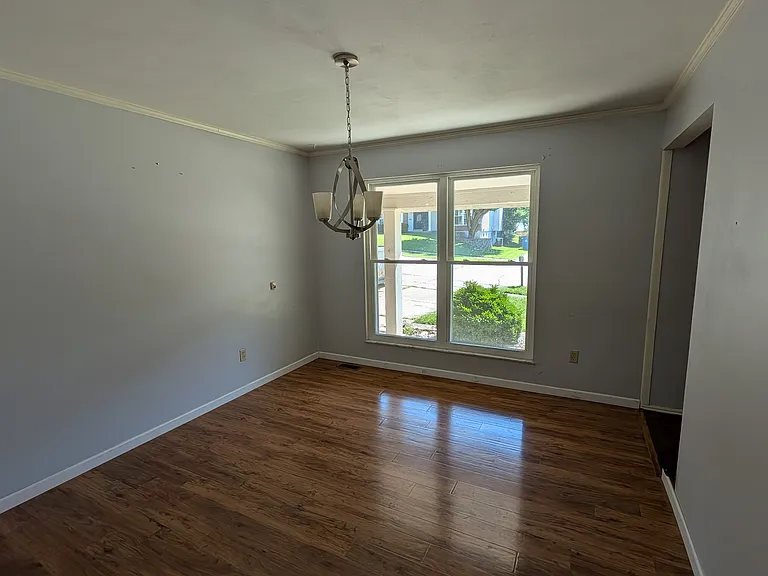 dinner room toward street