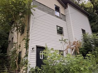 105 Swartz Rd, Leechburg, PA 15656