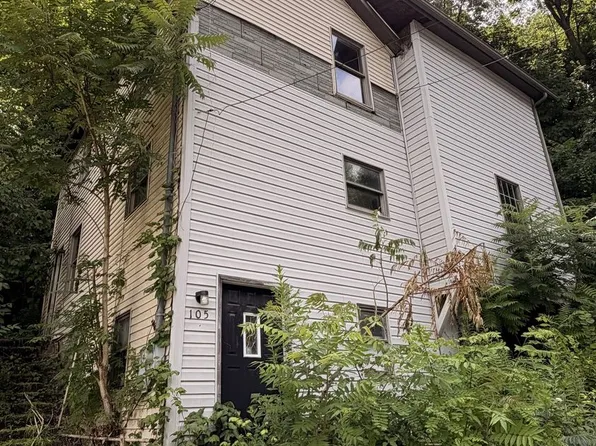 105 Swartz Rd, Leechburg, PA 15656