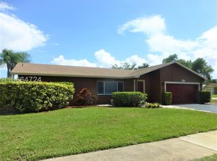 11548 SW 56th St, Cooper City, FL 33330