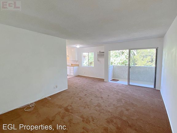 3rd image of 6155 Fulton Ave APT 206