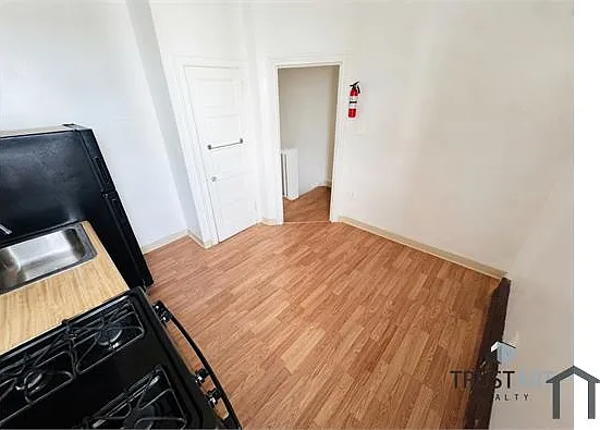 1 bed, $1,130 — Photo 4