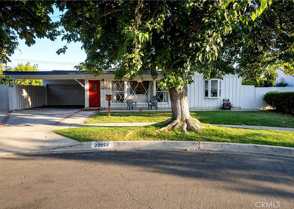 1st image of 22854 Baltar St