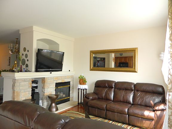 3rd image of 436 Vaughn Cir #436