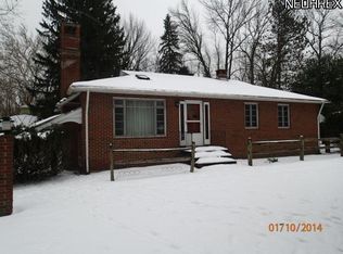 18999 Fowles Rd, Middleburg Heights, OH 44130