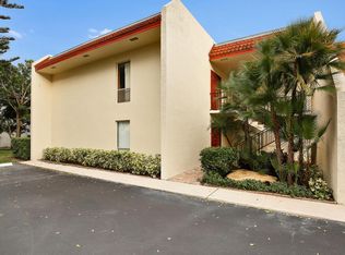 1814 Presidential Way APT 201, West Palm Beach, FL 33401
