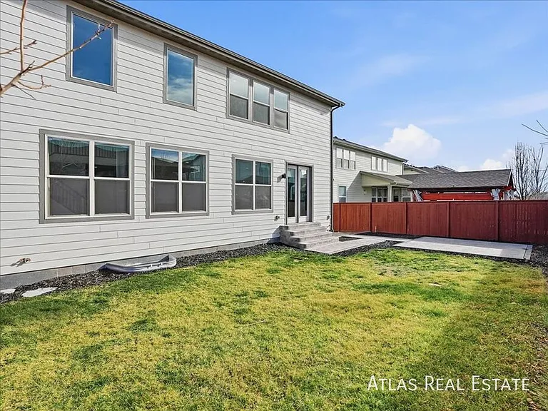 2092 Glean Dr — Photo 41