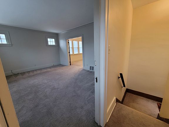 3rd image of 1308 Beaconsfield Ave #11293939