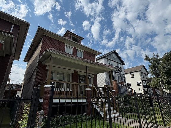 2nd image of 4841 W Quincy St