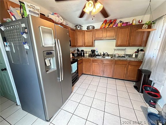 4th image of 802 E 7th St