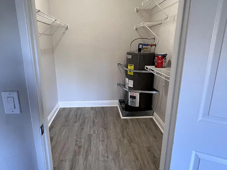 5122 S Jones Blvd #108 — Photo 30