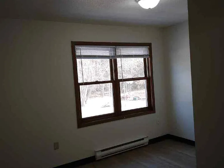 406 N Barkman St #4 — Photo 9