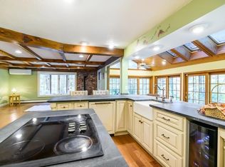 263 Raleigh Tavern Ln, North Andover, MA 01845