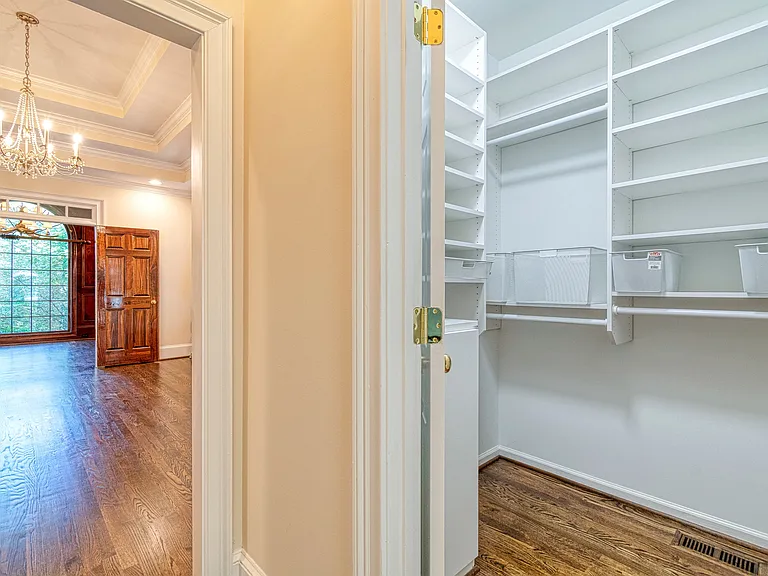 2935 Whitfield Ave — Photo 40