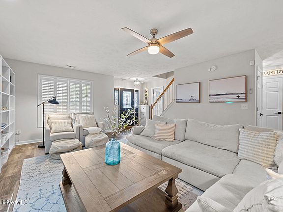 2nd image of 149 Mendover Drive