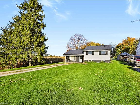 3rd image of 550 Cockshutt Rd