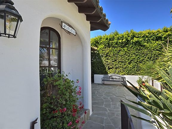 4th image of 4115 Camellia Ave