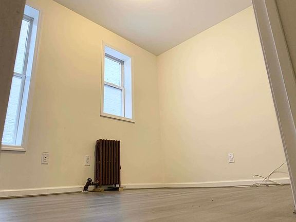 2nd image of 429 Lincoln Pl #1