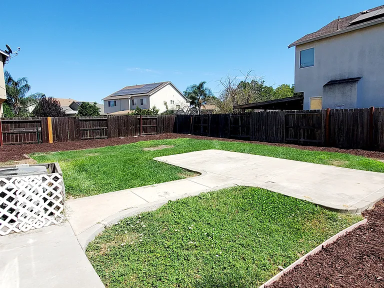 1618 Fontanella Way — Photo 34