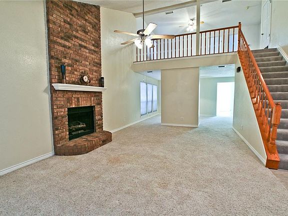 4th image of 320 Creekmeadow Ln