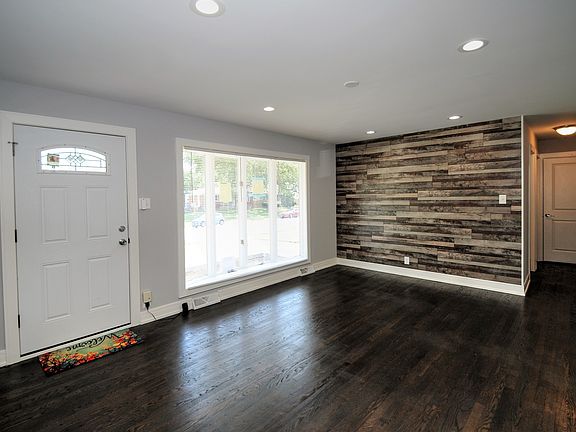 3rd image of 338 Clyde Ave