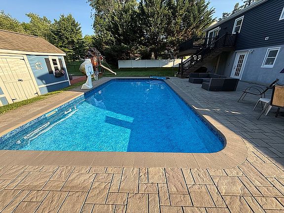 4th image of 3320 Chelsey St