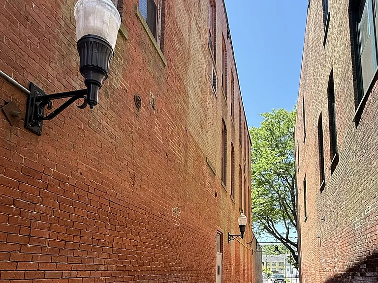 301 Main St #302 — Photo 10