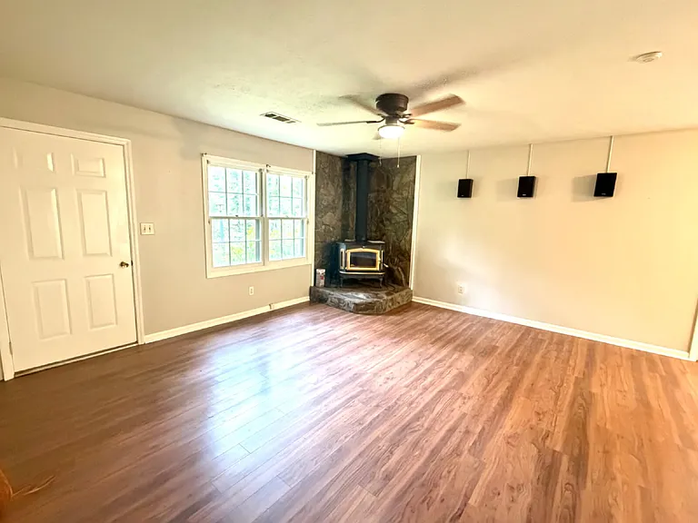 1218 Salem Chipley Rd — Photo 5