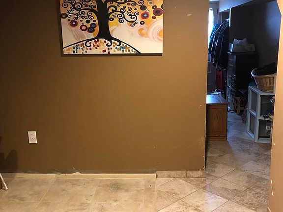 4th image of 476 Barlow Ave