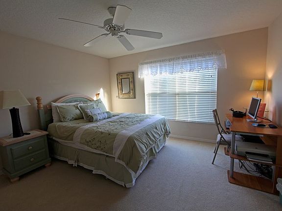 Upstairs Queen Bedroom