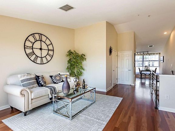 4th image of 400 N 1st St APT 306