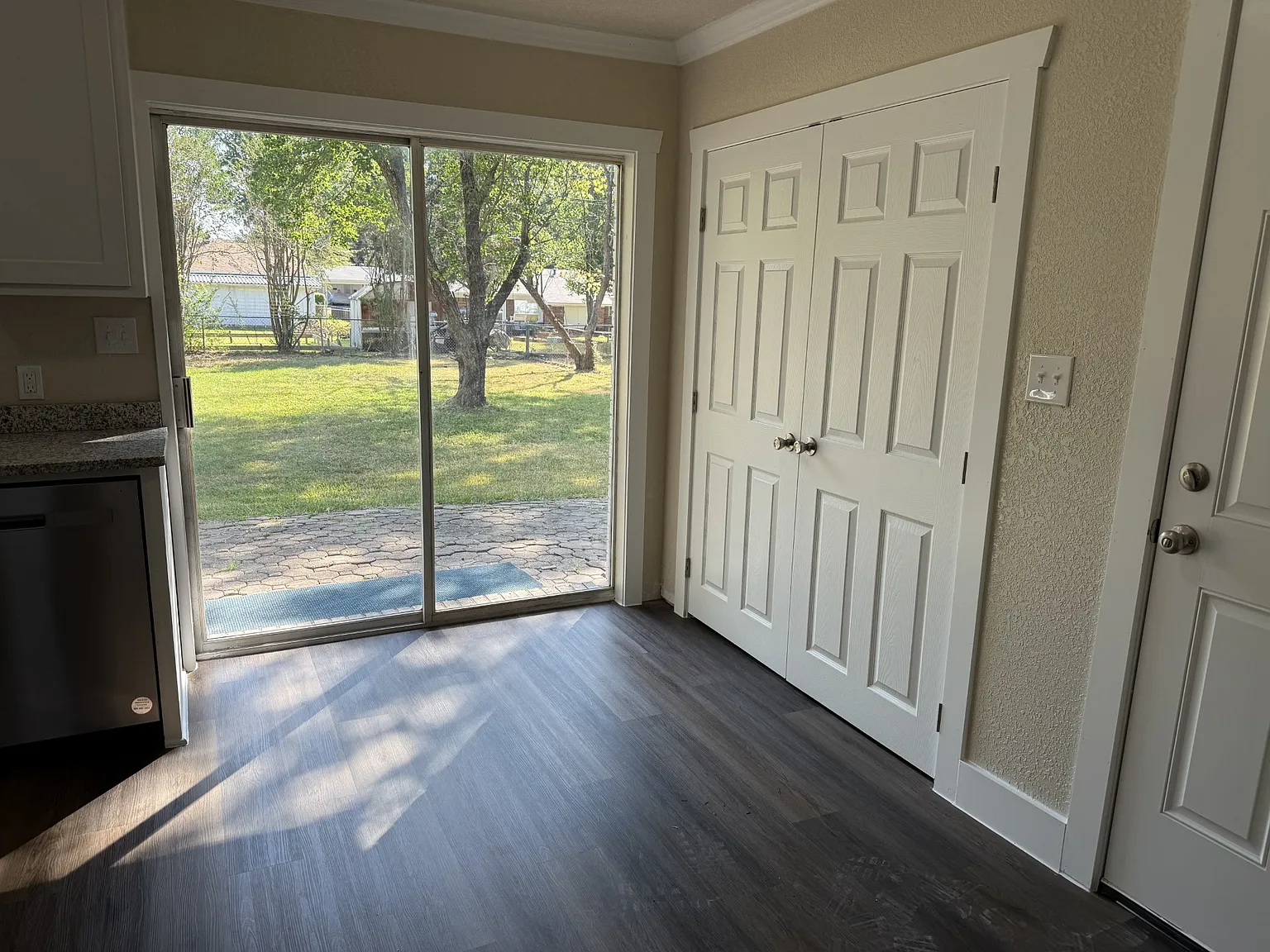 3 bed, $1,550 — Photo 3