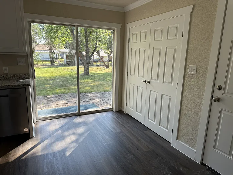 4806 Pinson Dr — Photo 3
