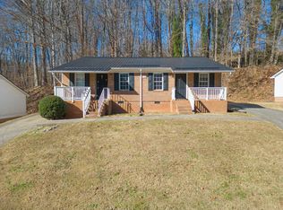 1114 Drewry Rd, Martinsville, VA 24112