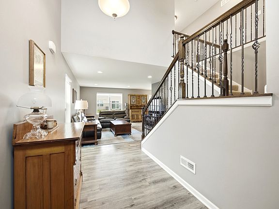 4th image of 234 Wildmeadow Ln