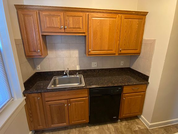 4th image of 4305 N Marlborough Dr APT 2