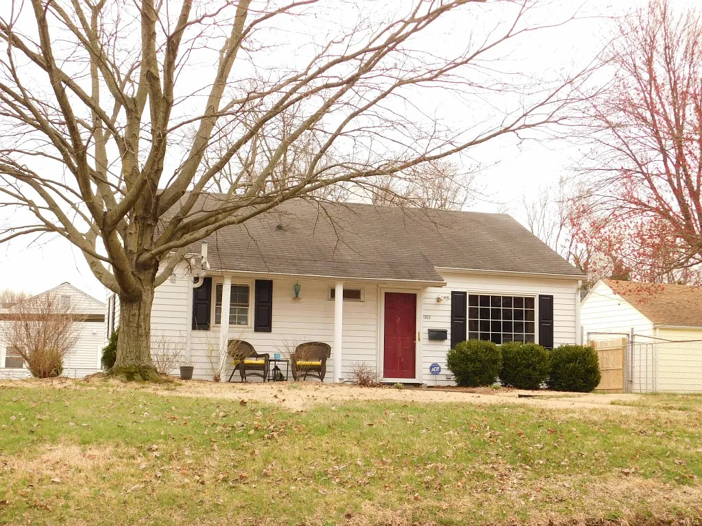 1313 Pollack Ave photo 1