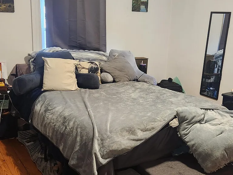 8 Perry St #1 — Photo 9