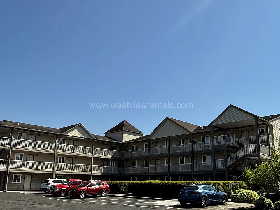139 Prince Ave #307