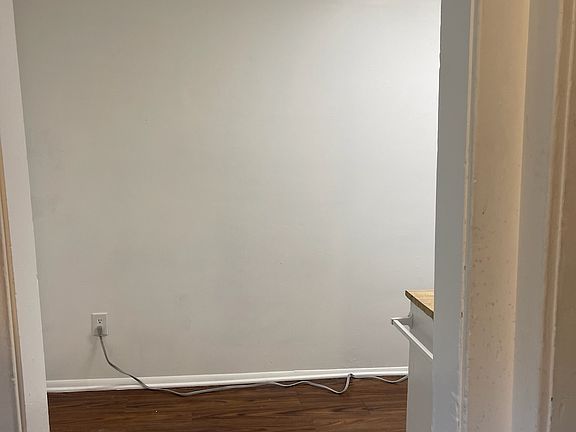 5th image of 201 Elyria St #2B