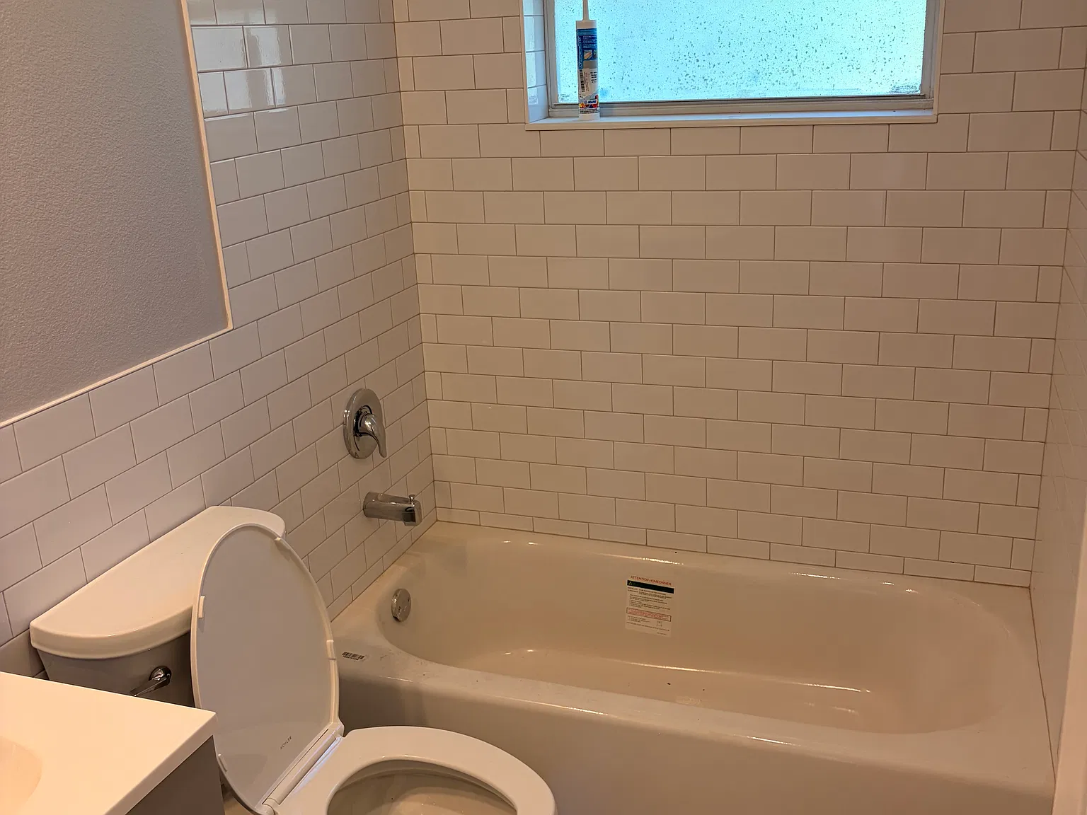 2 bed, 1000 sqft, $2,400 — Photo 2