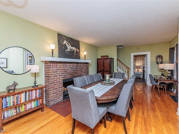 4th image of 25150 Water St