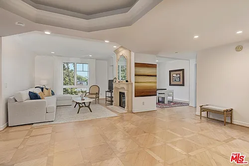 430 N Oakhurst Dr Photo 1 430 N Oakhurst Dr Photo 1