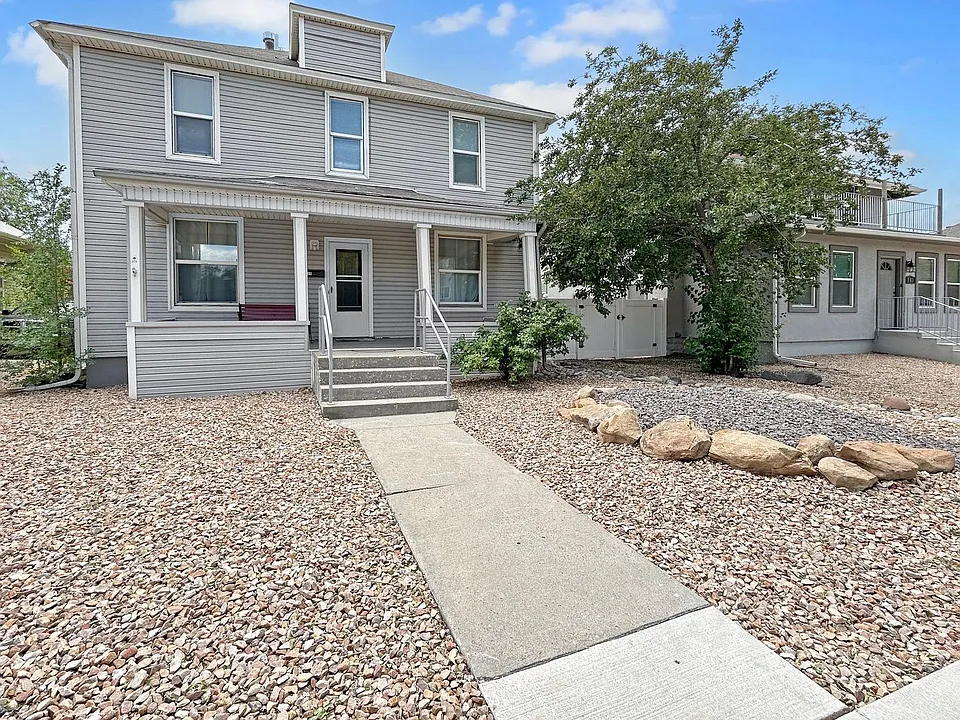 915 Grand Ave