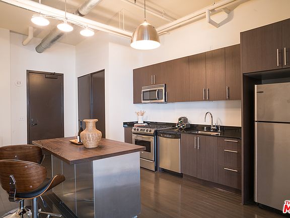 4th image of 1645 N Vine St #602