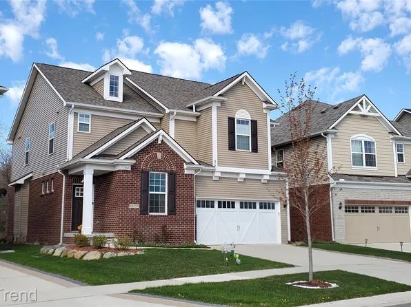 49717 Hartwick Dr, Novi, MI 48374