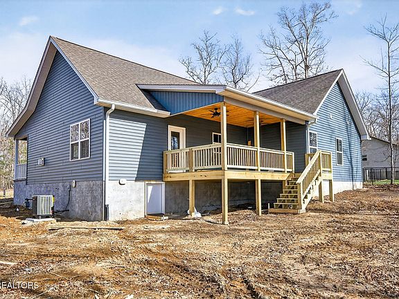 3rd image of 4021 Squavto Ln