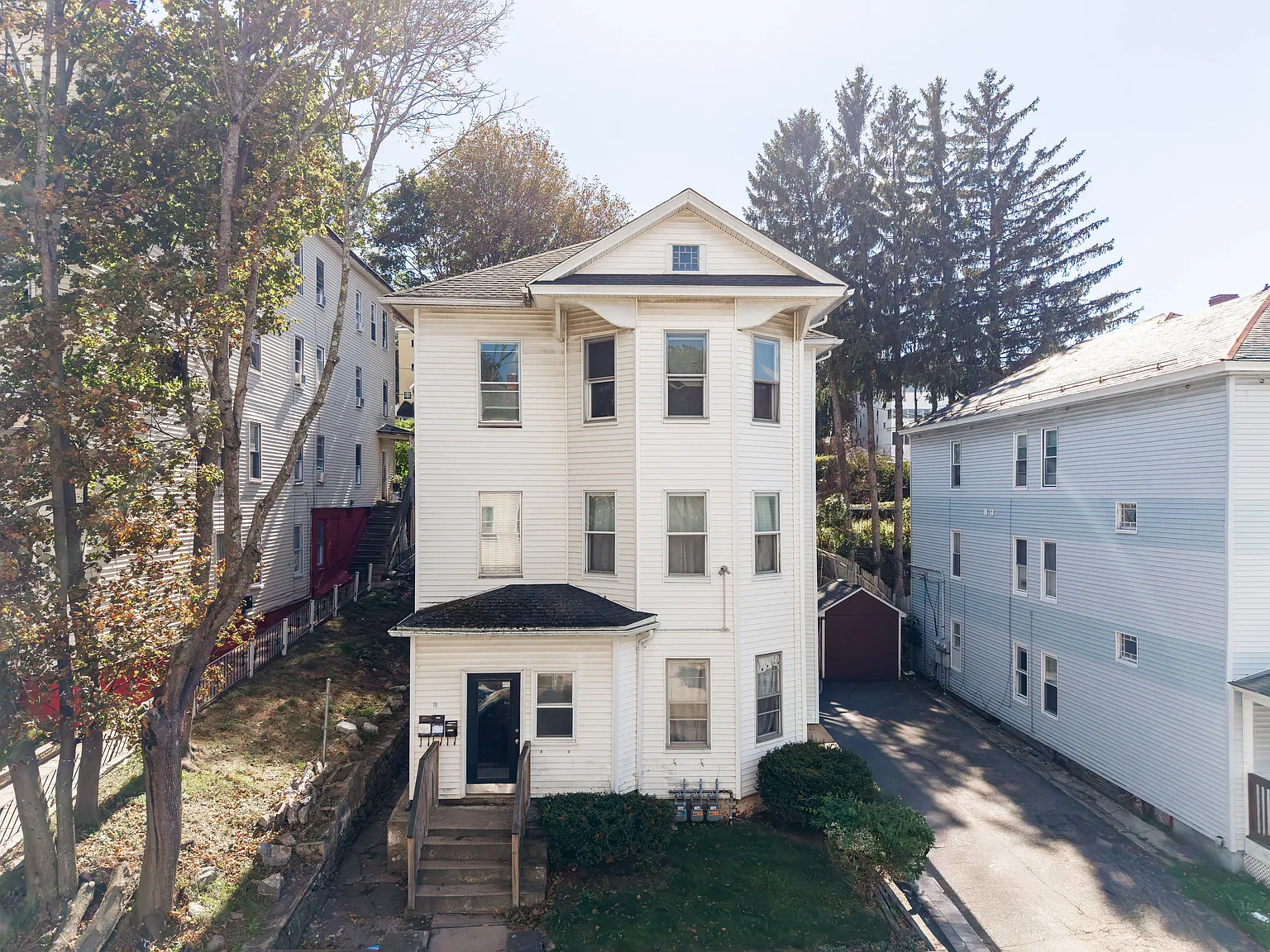 2 bed, 888 sqft, $2,000 — Photo 2