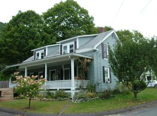 27 Williams St, Shelburne Falls, MA 01370