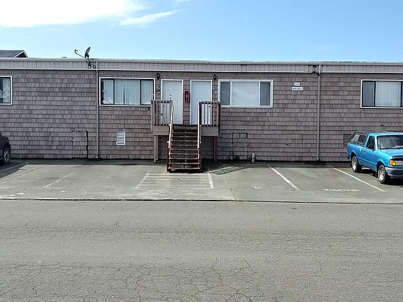 2nd image of 1160 Marshall St Unit C